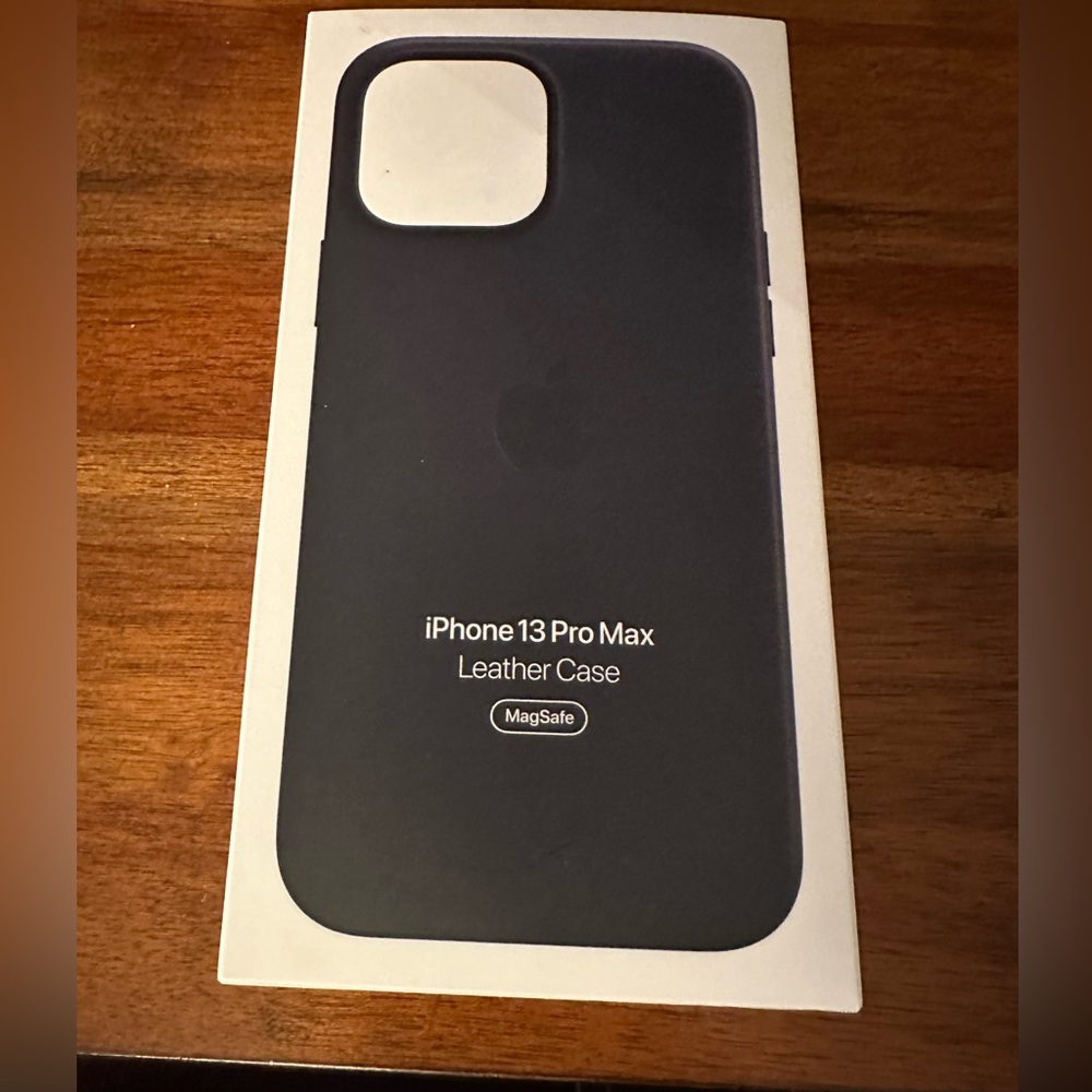 iPhone 13 ProMax Leather Case with MagSafe